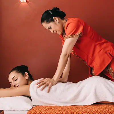skön ryggmassage